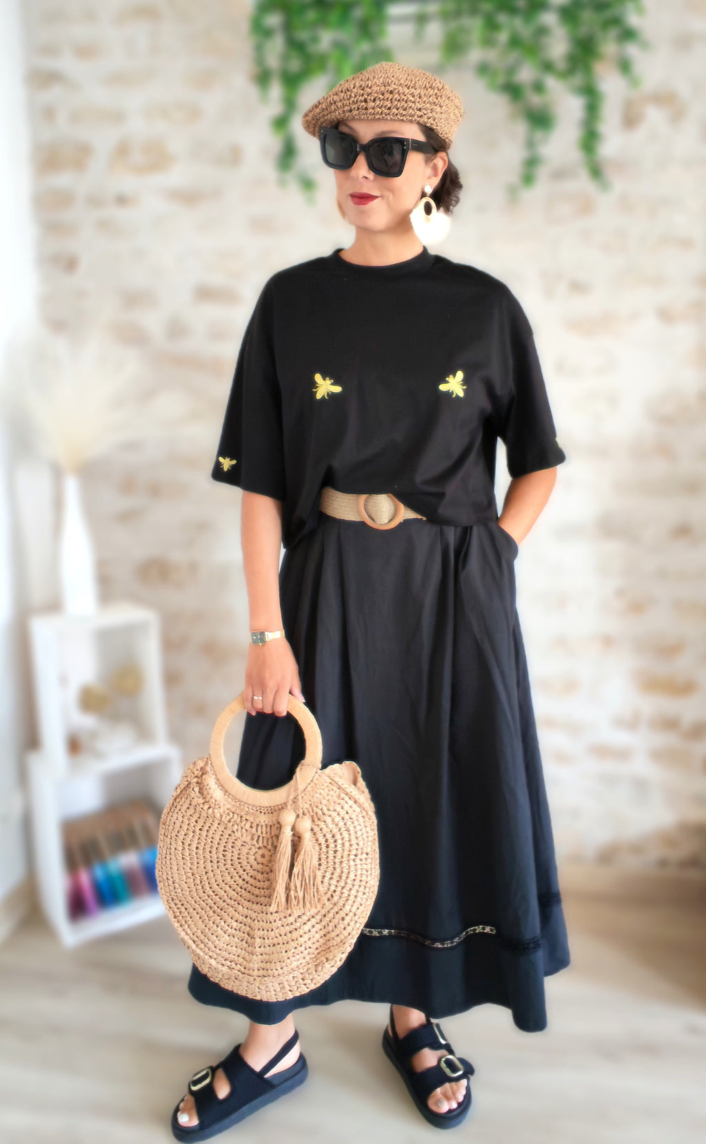 T-shirt mi-long blanc avec écussons abeille brodés – BFunny