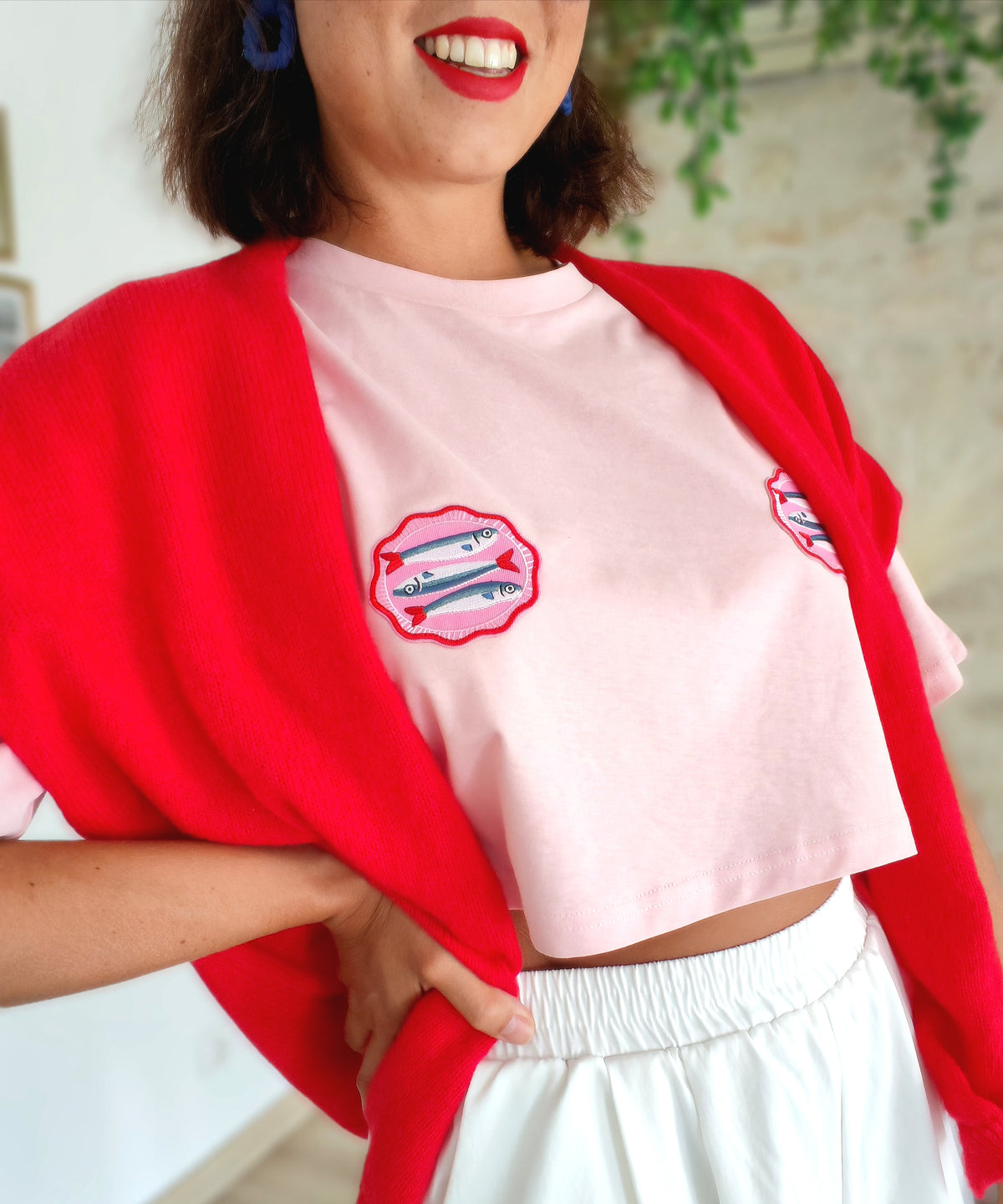 Crop top blanc avec écussons sardines brodés – BFunny