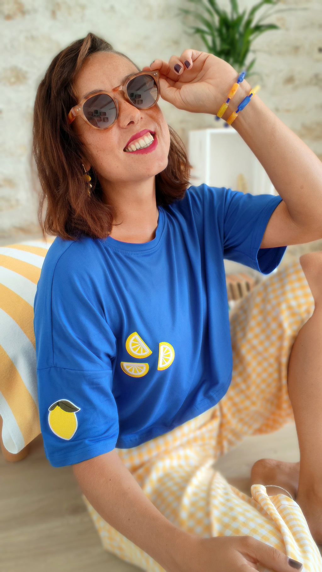 Ensemble t-shirt mi-long citron et duo de bracelets – BFunny