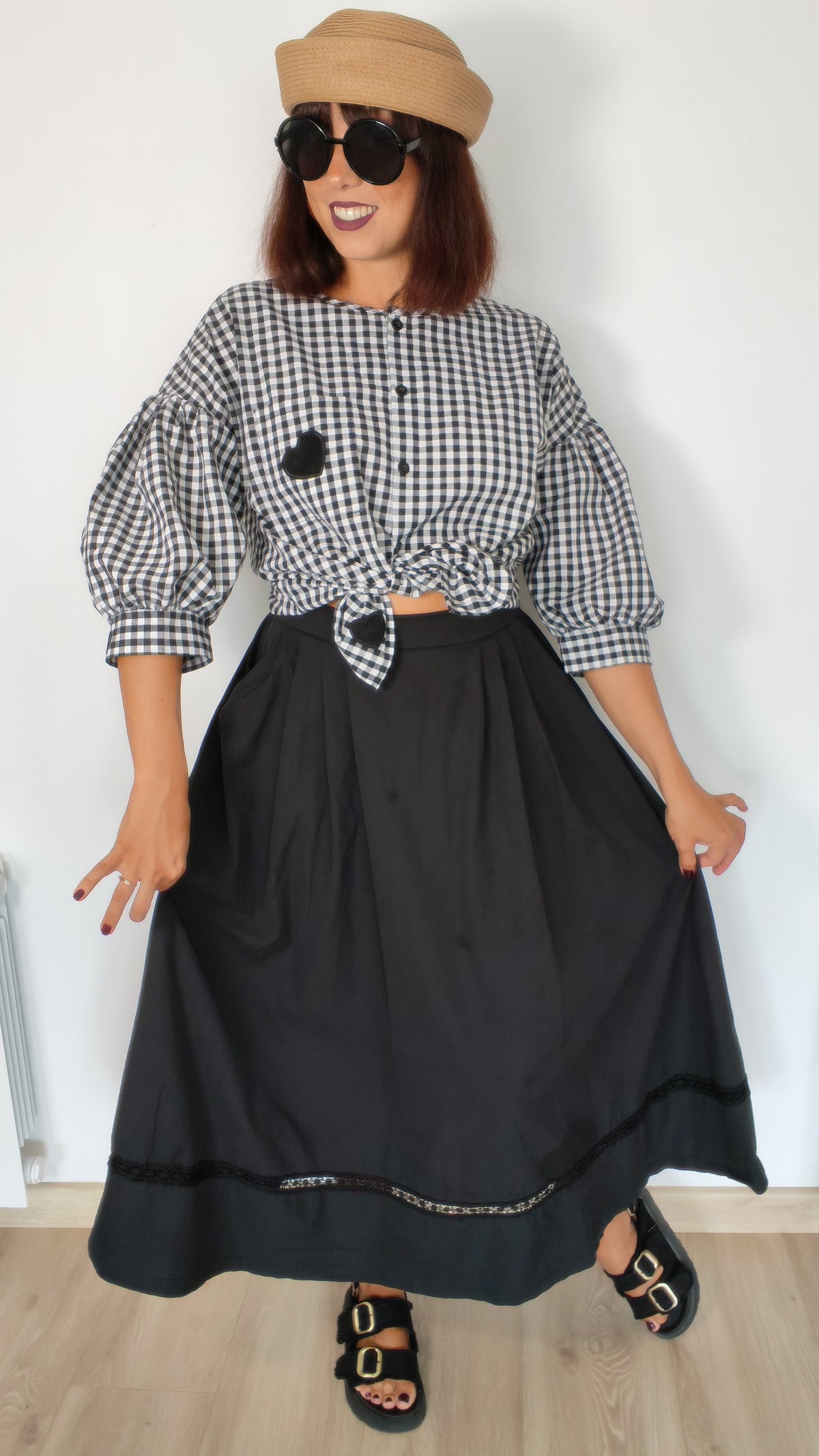 Détail écusson cœur brodé sur chemise vichy – BFunny